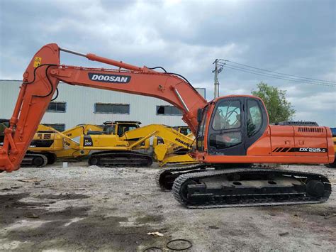 Used Doosan Excavator Dx225LC Doosan Digger Secondhand 22t Construction