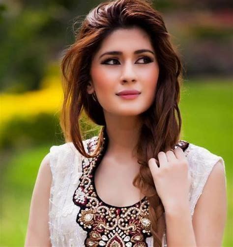 Kubra Khan Biography Complete Biography Of Actresses Kubra Khan