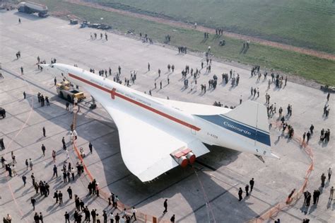 Air France Flight 4590 Concorde Crash, Killing All Passengers Onboard ...