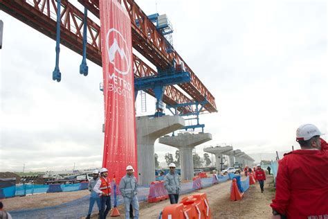 Obras Del Metro De Bogotá Construcción Viaducto Con Vigas Lanzadoras