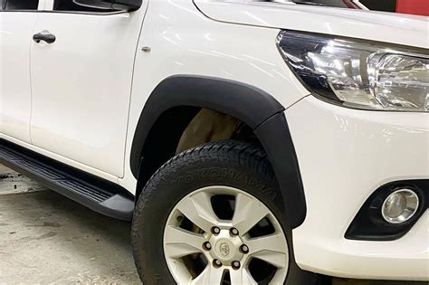 Toyota Hilux Viii An Przed Liftingiem Podw Jna Kabina