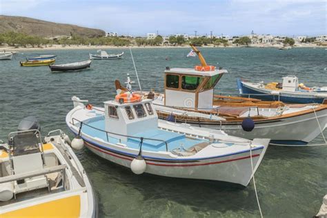 Barcos De Pesca Griegos Tradicionales Foto De Archivo Imagen De Pesca