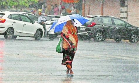 Unseasonal Rains Continue Bring Down Mercury In City The Hitavada