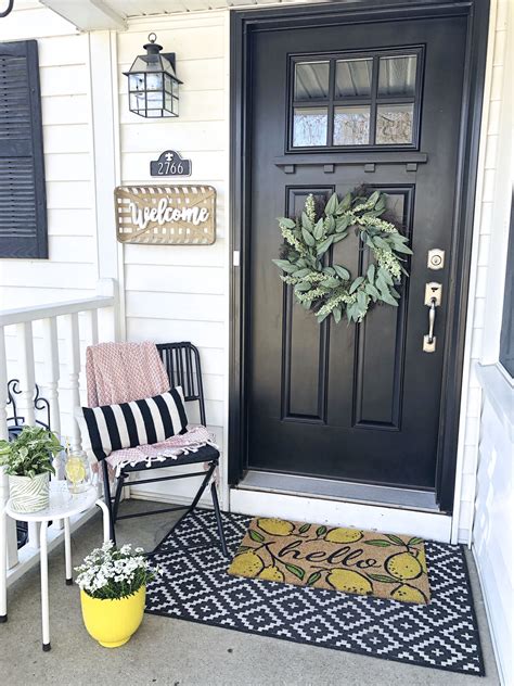 Ideas To Decorate Front Porch Decoomo