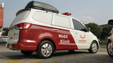 Social Program Wuling Motors Donates Ambulance Dan Mobile Clinic Wuling