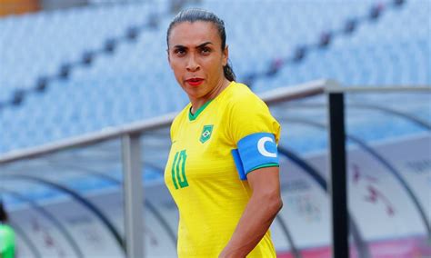 El récord sin precedentes que rompió la futbolista brasileña Marta