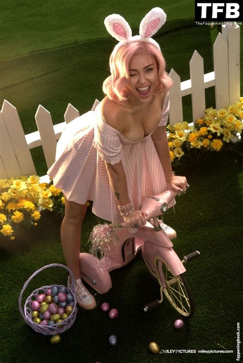 Miley Cyrus Mileycyrus Nude OnlyFans Leaks The Fappening Photo 2160340 FappeningBook