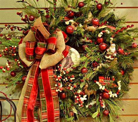 Custom Christmas & Seasonal Wreaths | Wreath Design Ideas