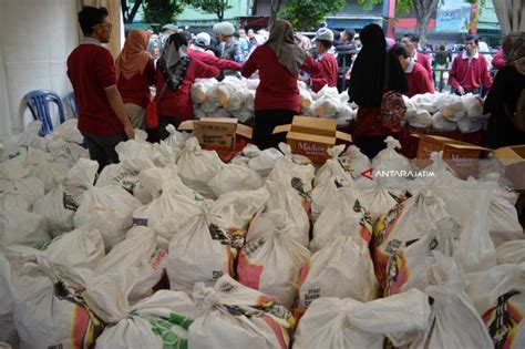 Pemkab Sidoarjo Gelar Pasar Murah Tekan Harga Sembako ANTARA News