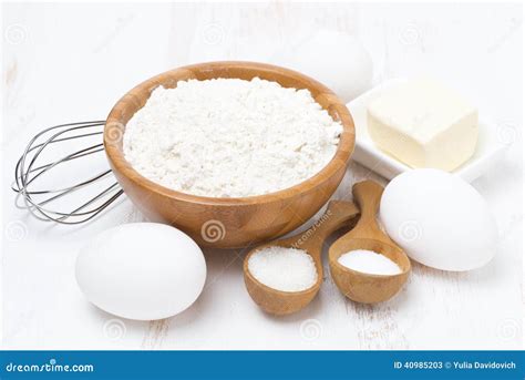 Mehl Salz Zucker Butter Und Eier F R Backende Pfannkuchen Stockbild