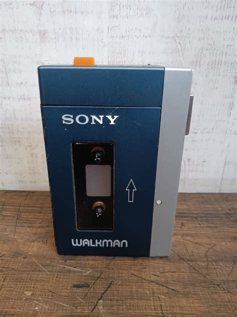 C56 Sony ソニー Tps L2 Walkman 初代ウォークマン カセットウォークマン ジャンク再生専用｜売買されたオークション