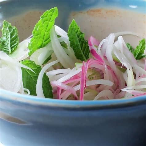 Salade Doignons Au Sumac Et La Menthe Les Bont S De La Vall E