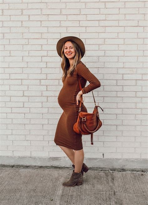 Tenue Femme Enceinte En Accord Avec Les Tendances De Lautomne Hiver