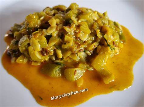 Simple And Easy No Onion And Tomato Veg Ridge Gourd Gravy Recipe Turai