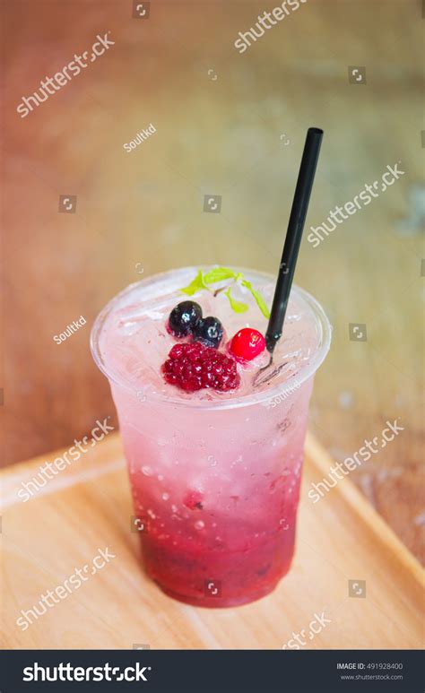 85 Blue Mojito Plastic Cup Images Stock Photos And Vectors Shutterstock