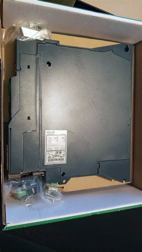 Schneider Electric ATV320U07N4B Empower Laptop