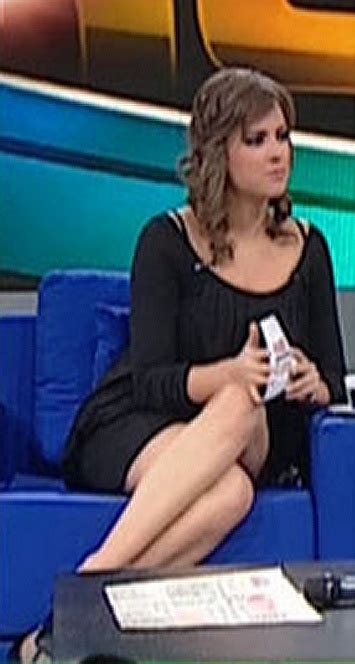 Hot Sexy Simge Fistikoglu Tavukcuoglu Bikini Pics