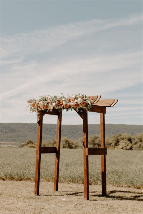 Minimalist Triangle Arch Rental A To Z Event Rentals Llc