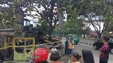 Kios Pecel Jamu Hingga Helm Di Jalan Soekarno Hatta Bandung Hangus