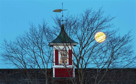 Super Worm Moon Photograph by Larry Richardson