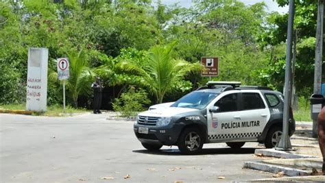 Turistas S O Espancados Pr Ximo Ao Forte Dos Reis Magos