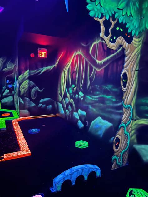 Neon Golf Course : r/LiminalSpace