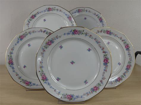 Cinq Assiettes De Table Vintage Porcelaine Estampill E Mv Cie