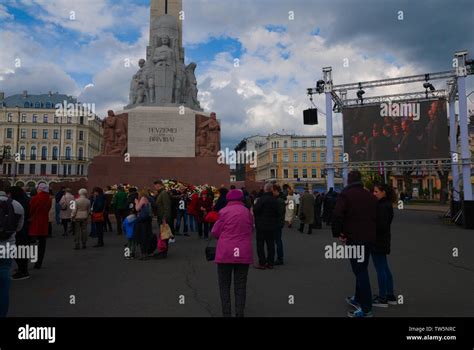 The Freedom Monument In Riga Latvia Stock Photo Alamy