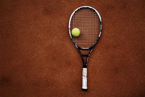 10 Most Important Tennis Equipment Players Must Own