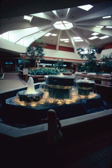 Y'all remember this?! (gOLDen triangle mall back in the day) : r/Denton