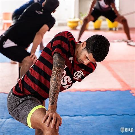 Atleta olímpico explica paixão pelo Flamengo relembra Adriano e Love e