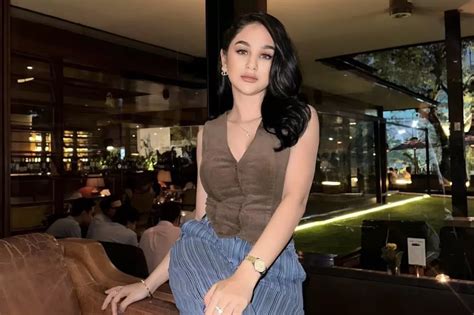 Profil Hana Hanifah Artis FTV Yang Gugat Cerai Suami Usai Sebulan