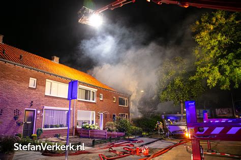 Grote Uitslaande Woningbrand Cotoneasterstraat Wezep Foto S Stefan