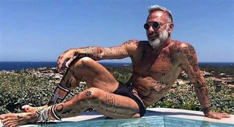 Gianluca Vacchi Sotto Sequestro La Villa A Porto Cervo Camere Una