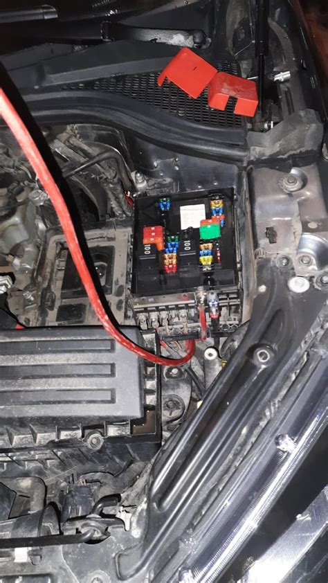 Сабвуфер в багажник Шкода Йети — Skoda Yeti, 1,8 л, 2015 года ...