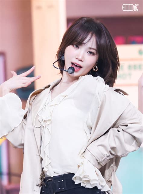 250314 LE SSERAFIM Chaewon HOT At Music Bank Kpopping