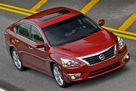 Used 2015 Nissan Altima 25 Sl Sedan Review And Ratings Edmunds