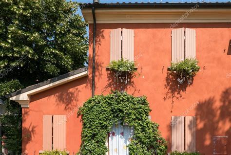 CESENATICO 7 AGOSTO 2018 Grupo De Casas De Colores En La Antigua