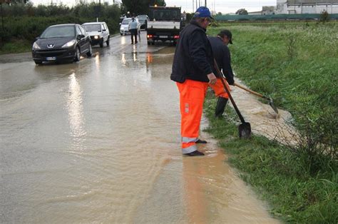 Maltempo Nell Oltrepo Pavese Esonda Torrente Nizza Case Isolate