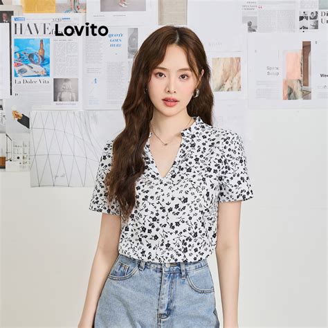 Lovito Women Casual Ditsy Floral Pattern Lettuce Trim Blouse L En