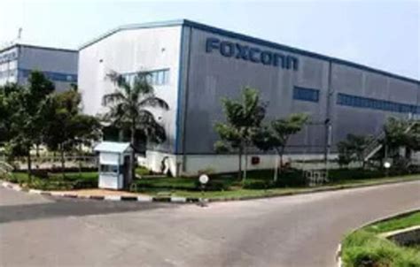 Foxconn Plans To Invest Up To Rs 424 Cr In Hcl Semicon Jv