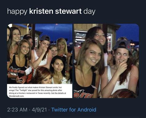Kristen Stewart Smiling Meme