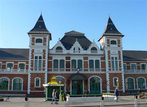 Kadarchitecture | Europe Between East And West