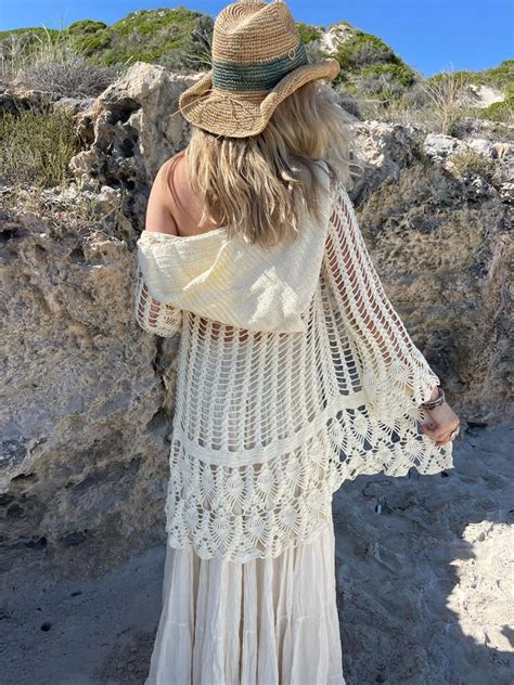 CROCHET CARDI AZRA HOOD CREAM Naked Gypsy