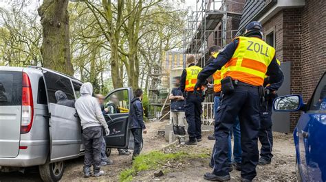 Aktion Gegen Schwarzarbeit Bremer Zoll Kontrolliert Baustellen