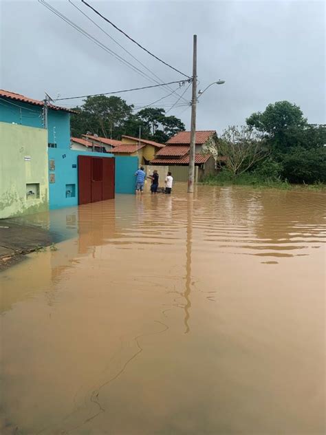 Chuva em Abaeté Prefeitura mobiliza campanha para ajudar desabrigados