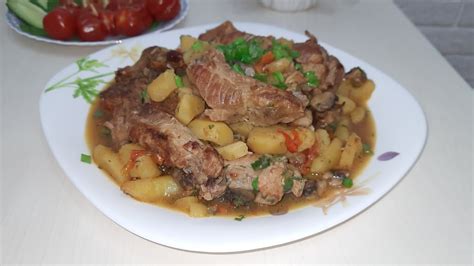 Тушёный картофель с мясом и грибами ВКУСНО 😋😋😋👍👍пробуйте. - YouTube