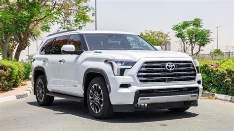 سيارة تويوتا سوكويا 2023 للبيع في دبي الإمارات 2023 Toyota Sequoia