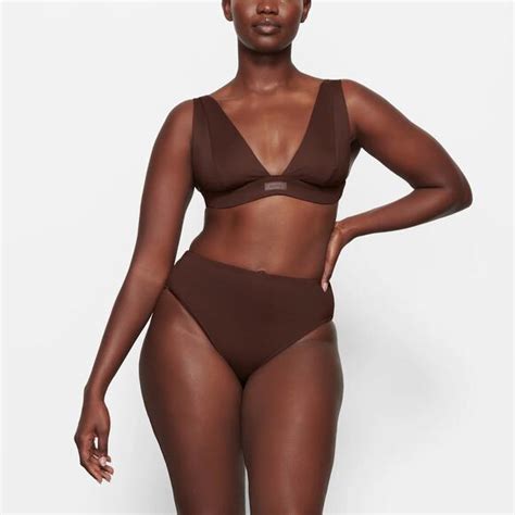 Skims Swim Skims Recycled Swim Plunge Bikini Top Cocoa Triangle Tie