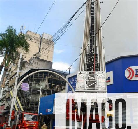 A Commercial Building On Fire In Rio De Janeiro Int A Commercial